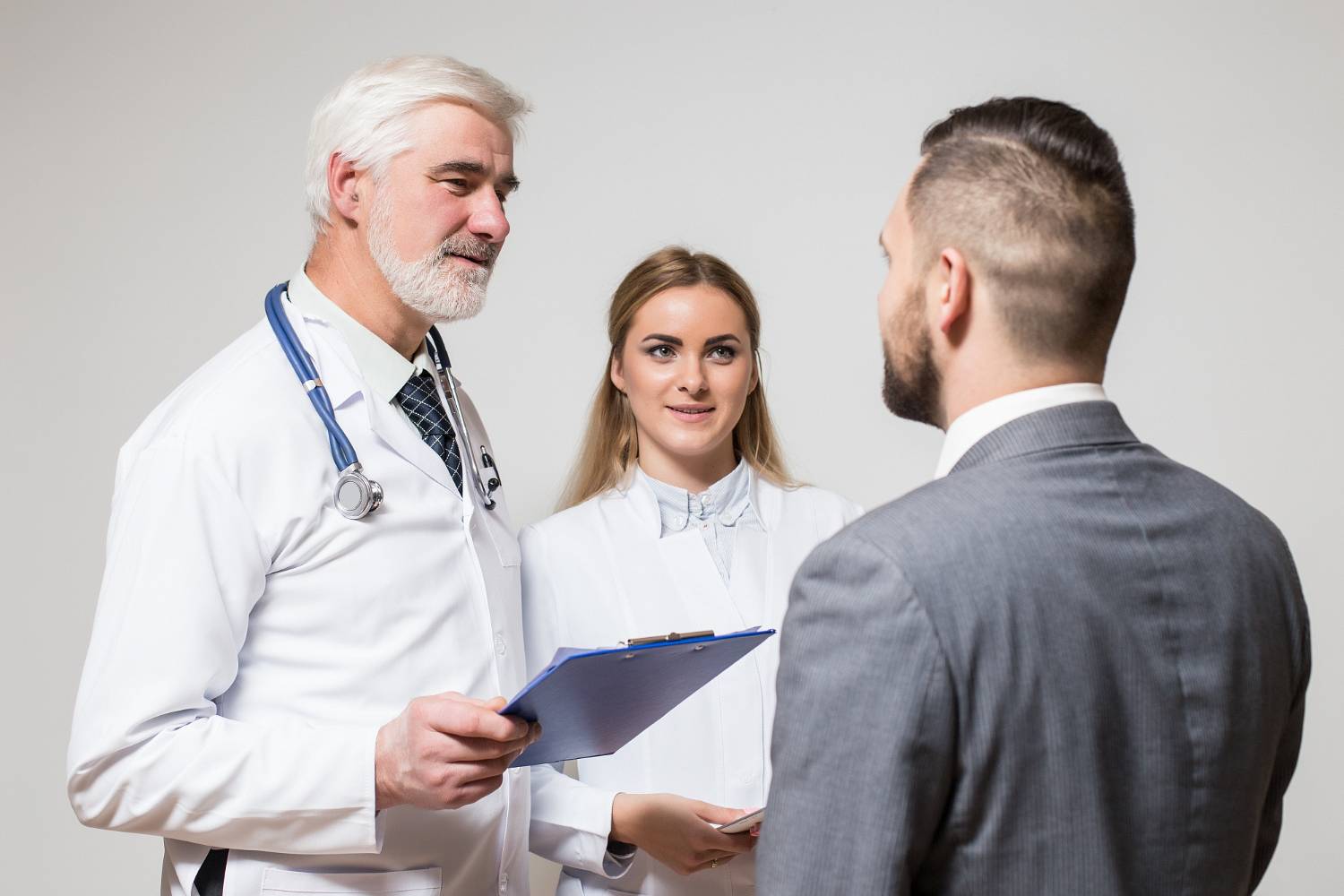 pacjent na konsultacji u lekarza