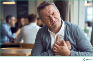 Narastający ucisk w klatce piersiowej może być oznaką zawału serca